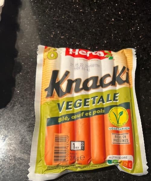 Herta Knaki Végétale blé, œuf et pois packshot