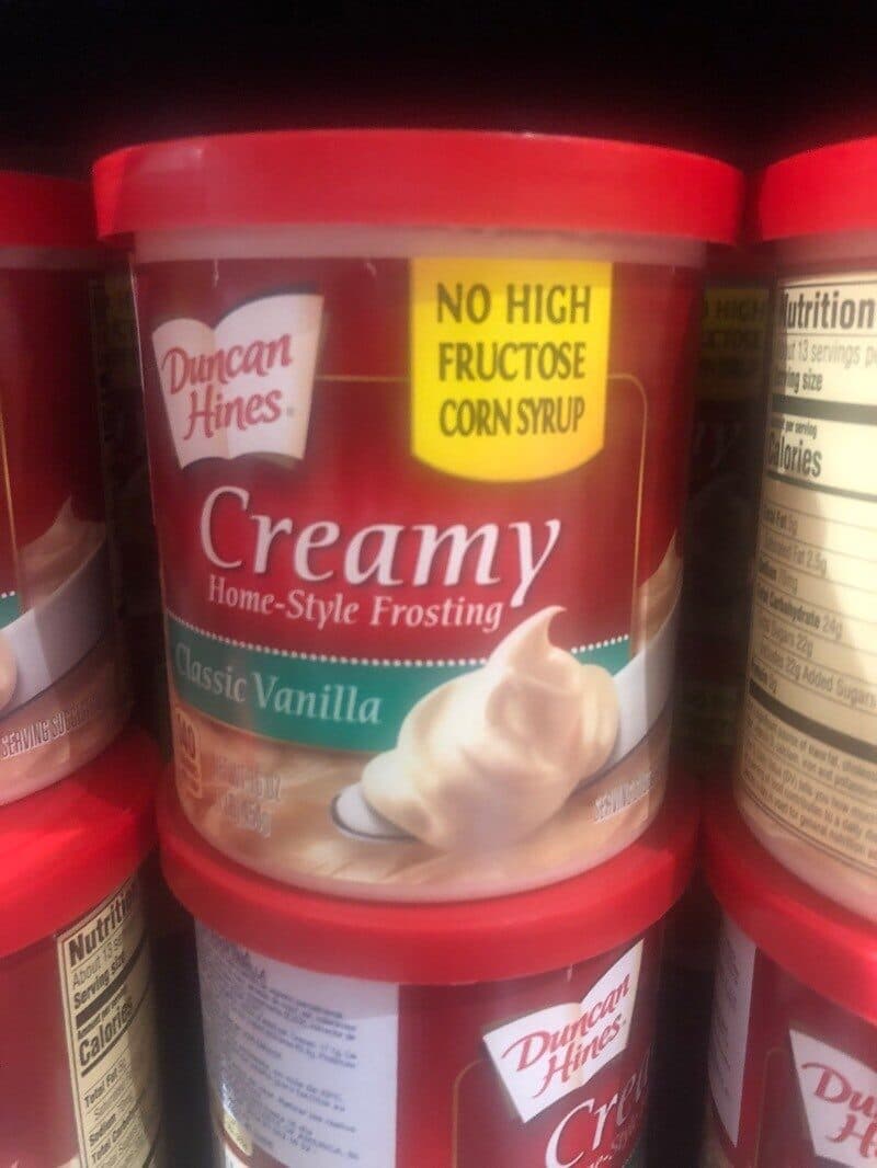 Duncan Hines Creamy home-style frosting packshot