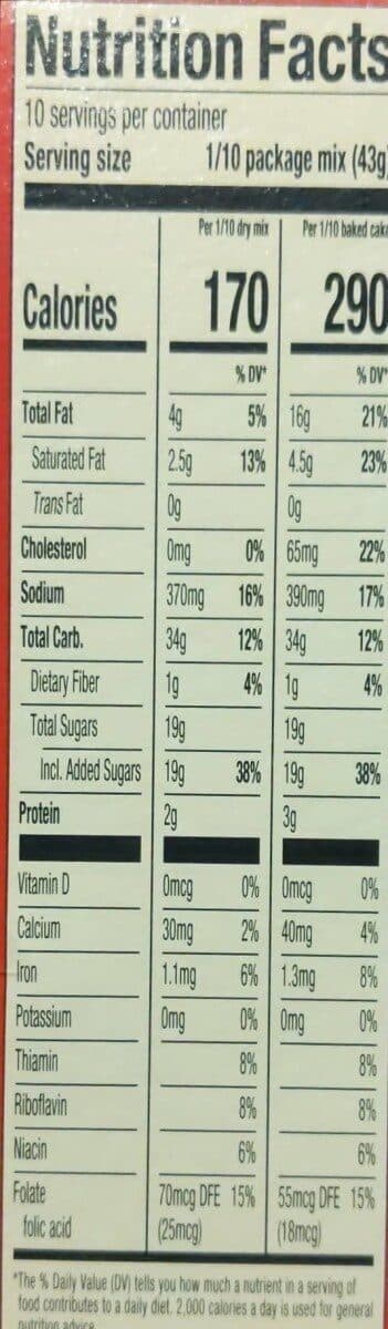 Duncan Hines Signature perfectly moist swiss chocolate cake mix packshot