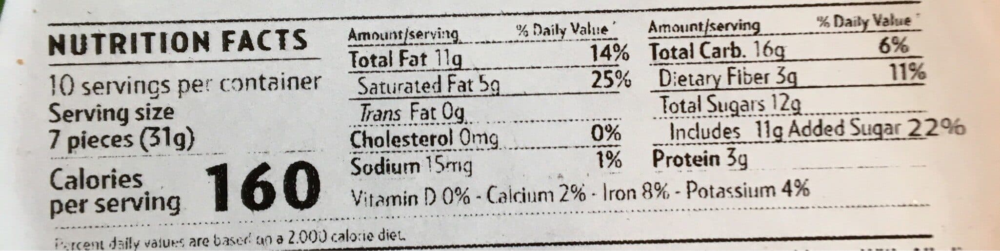 Sunny Select Dark Chocolate Almonds packshot