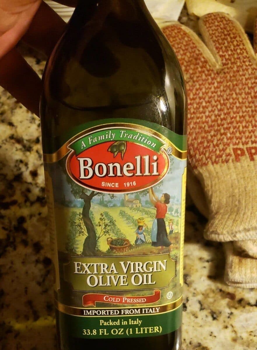 Bonelli Extra Virgin olive oil packshot
