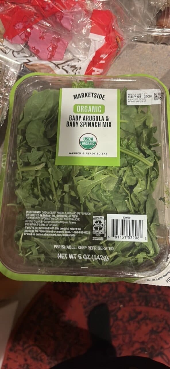 Marketside Organic Fresh Arugula and Spinach Mix packshot