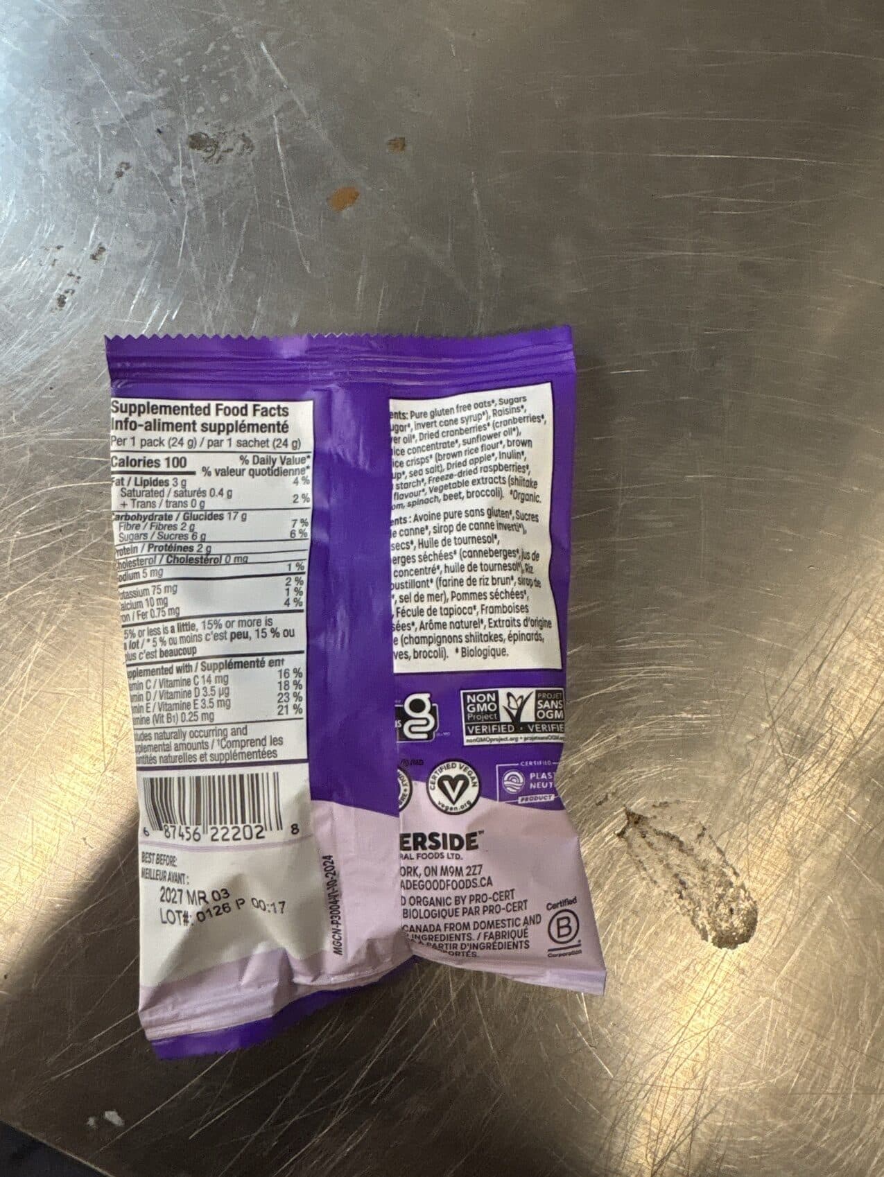 MADE GOOD ORGANIC GRANOLA BITES mixed berry packshot