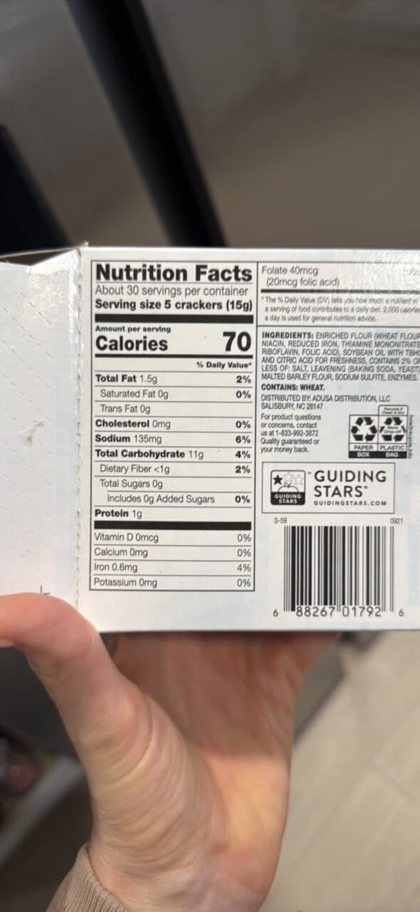 Stop & Shop Original Saltine Crackers packshot