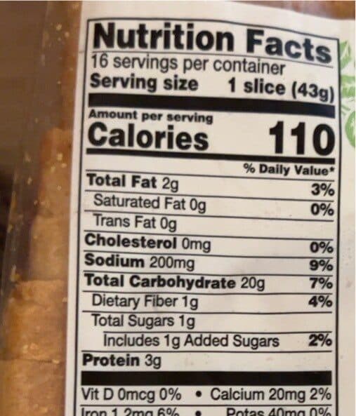 Ahold Hearty white sandwich bread packshot