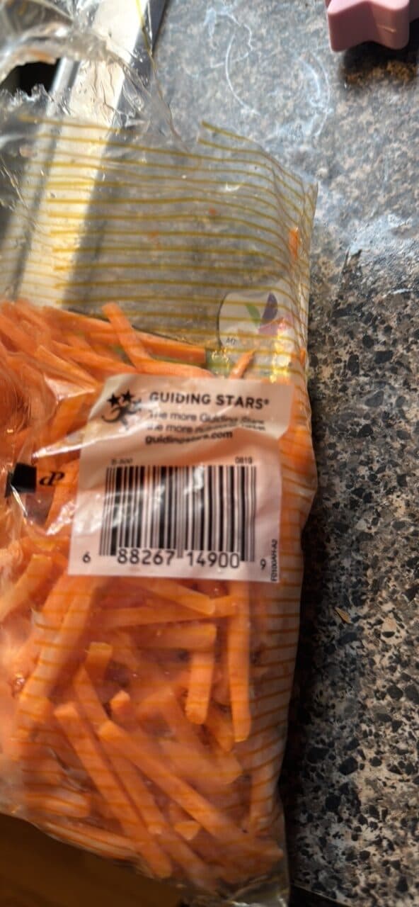 Ahold Delhaize (Stop & Shop) cut & peeled matchstick CARROTS packshot