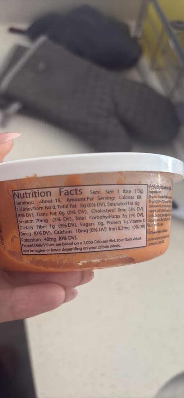 Majestic Sprouted Sun-Dried Tomato Hummus packshot