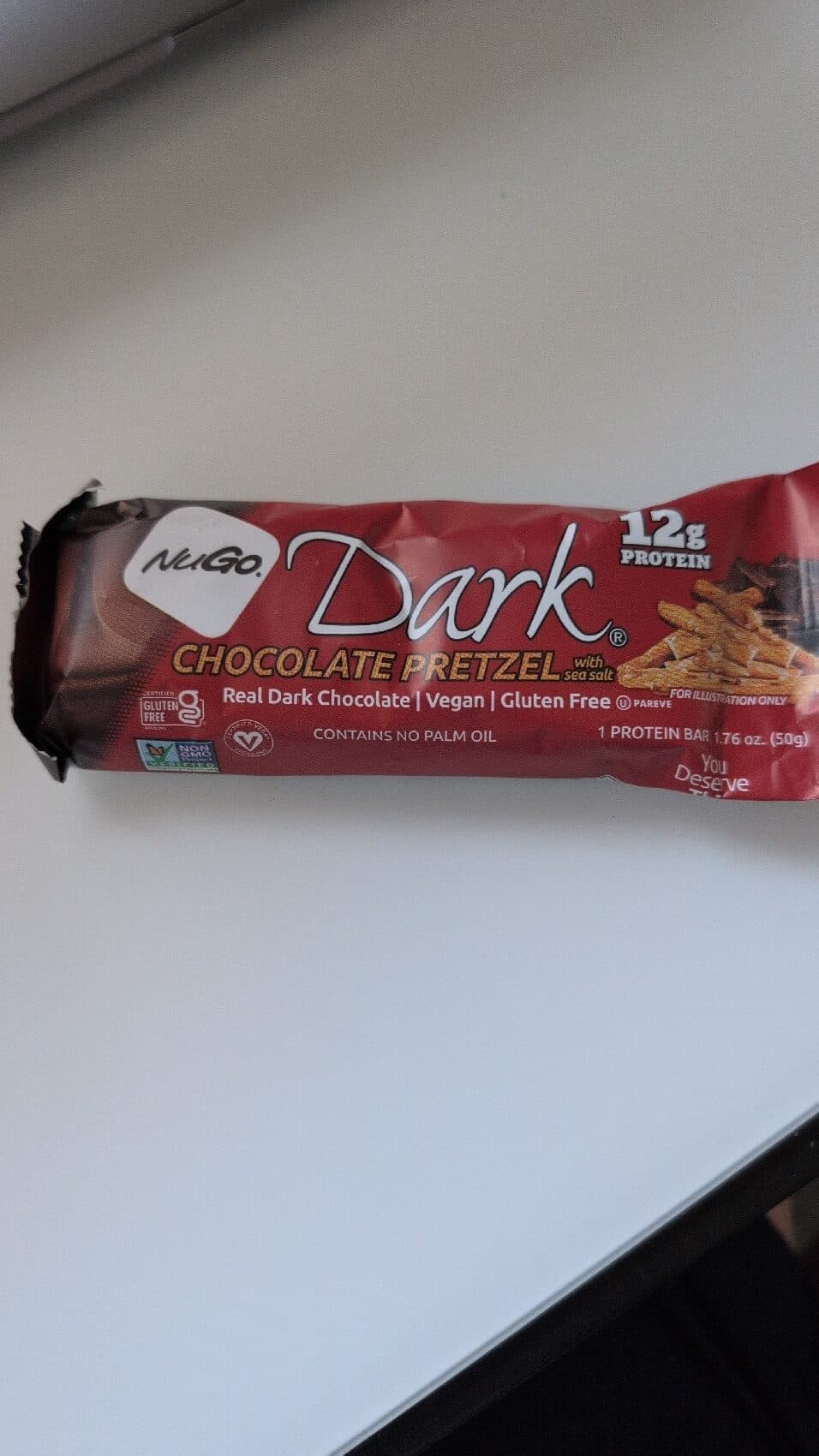 NuGo Dark Chocolate Pretzel packshot
