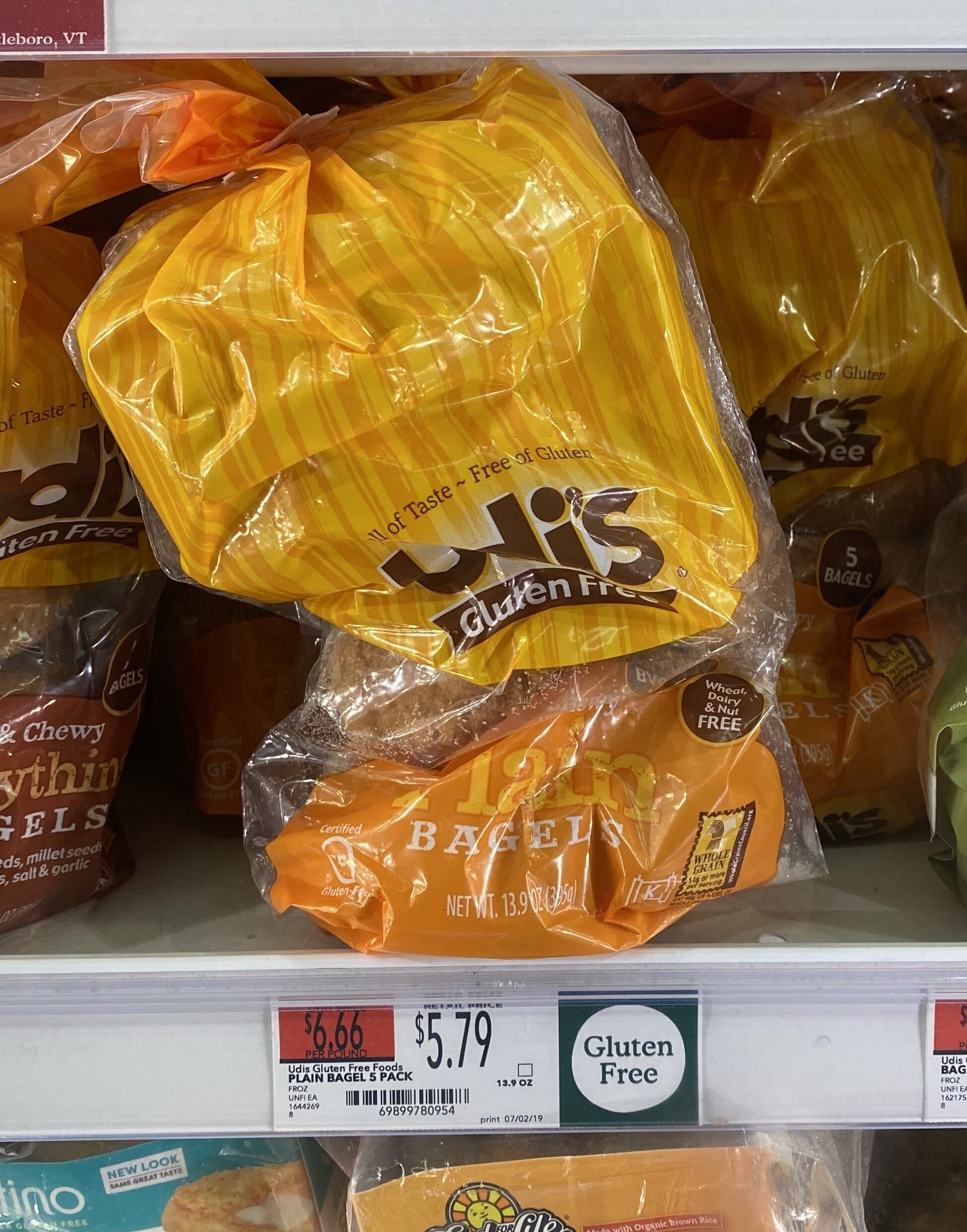 Udi's Udi's, soft & chewy plain bagels packshot