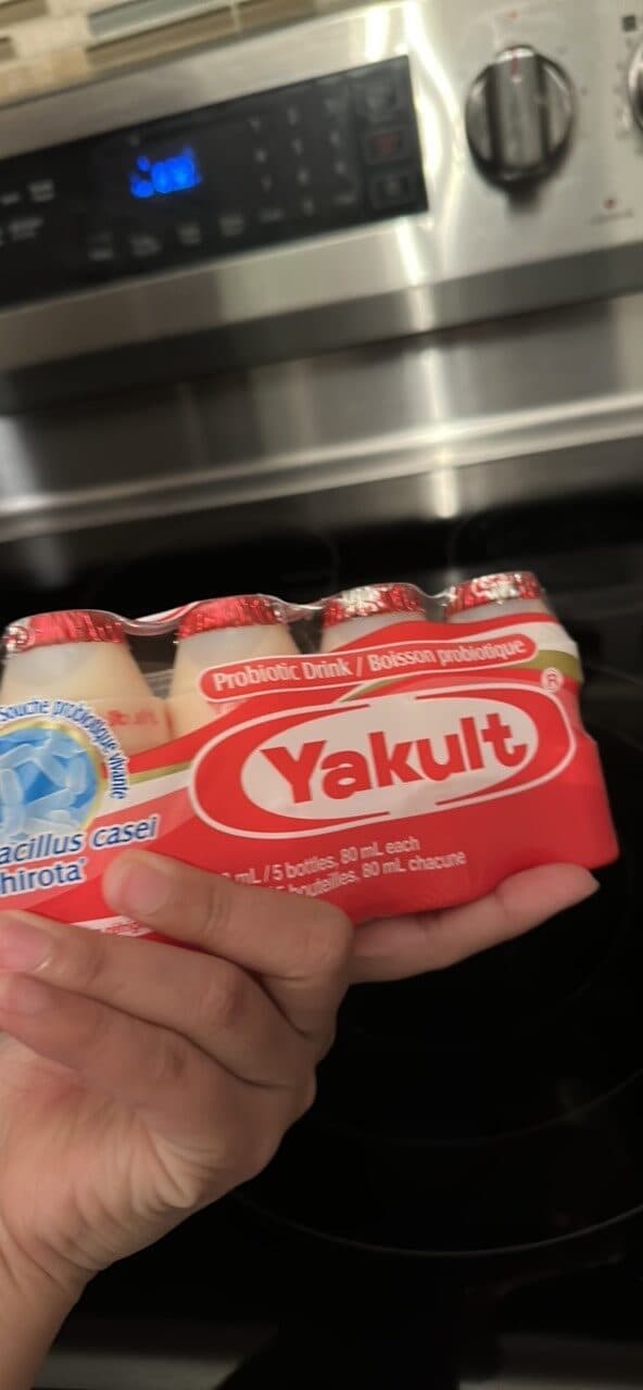 Yakult Live & Active Probiotic Drink packshot