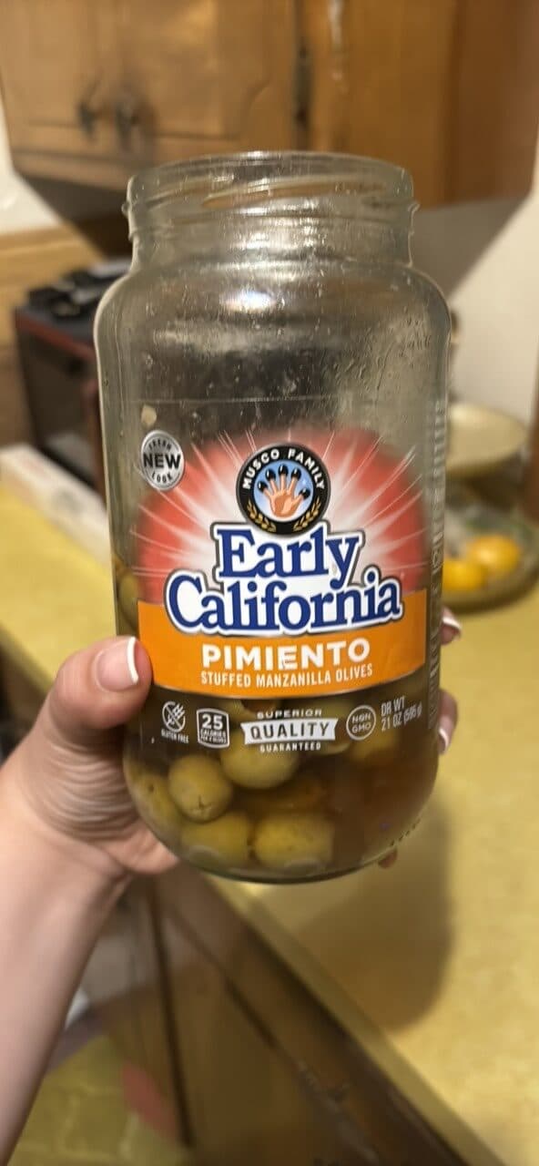 Early California Pimiento Stuffed Manzanilla Olives packshot