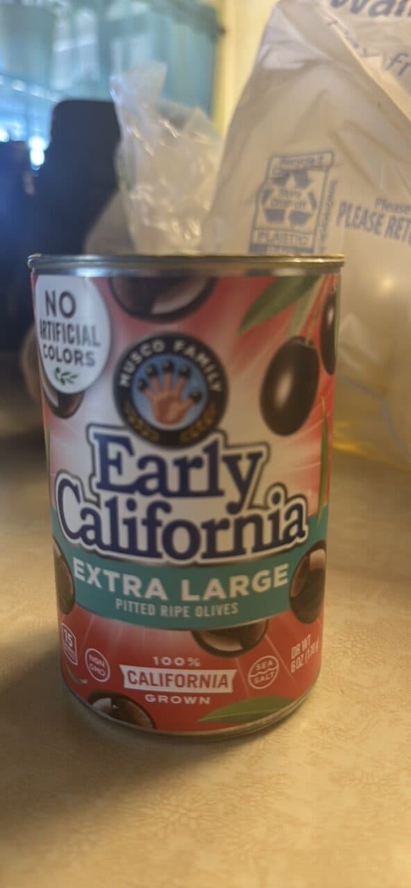 Early California Extra Large Pitted Ripe Olives packshot