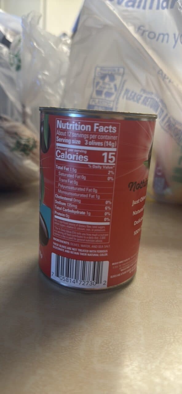 Early California Extra Large Pitted Ripe Olives packshot