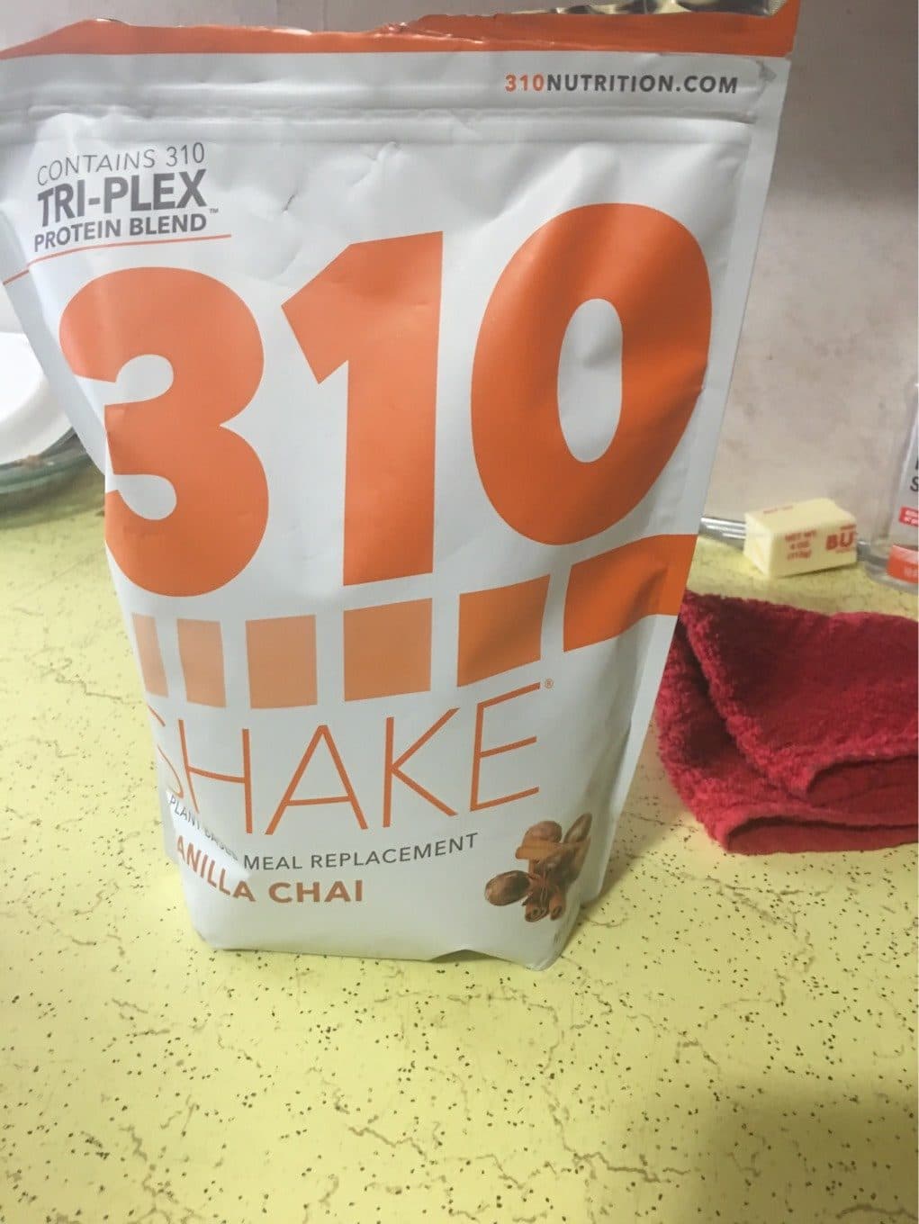 Vanilla Chai 310 Shake Meal Replacement Vanilla Chai, and Single Serving Chocolate packshot