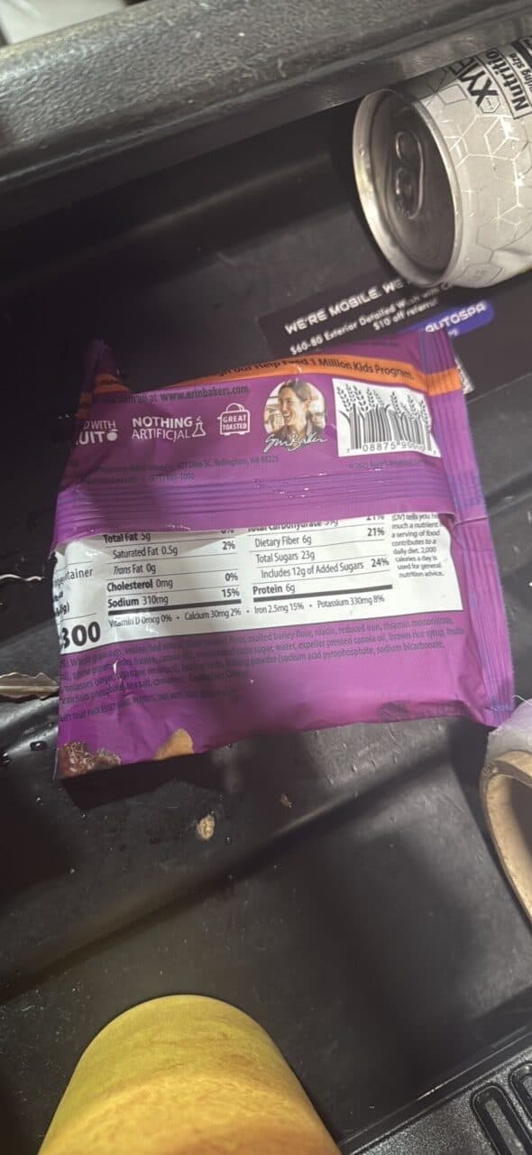 Erin Baker's The Original Breakfast Cookie Oatmeal Raisin packshot