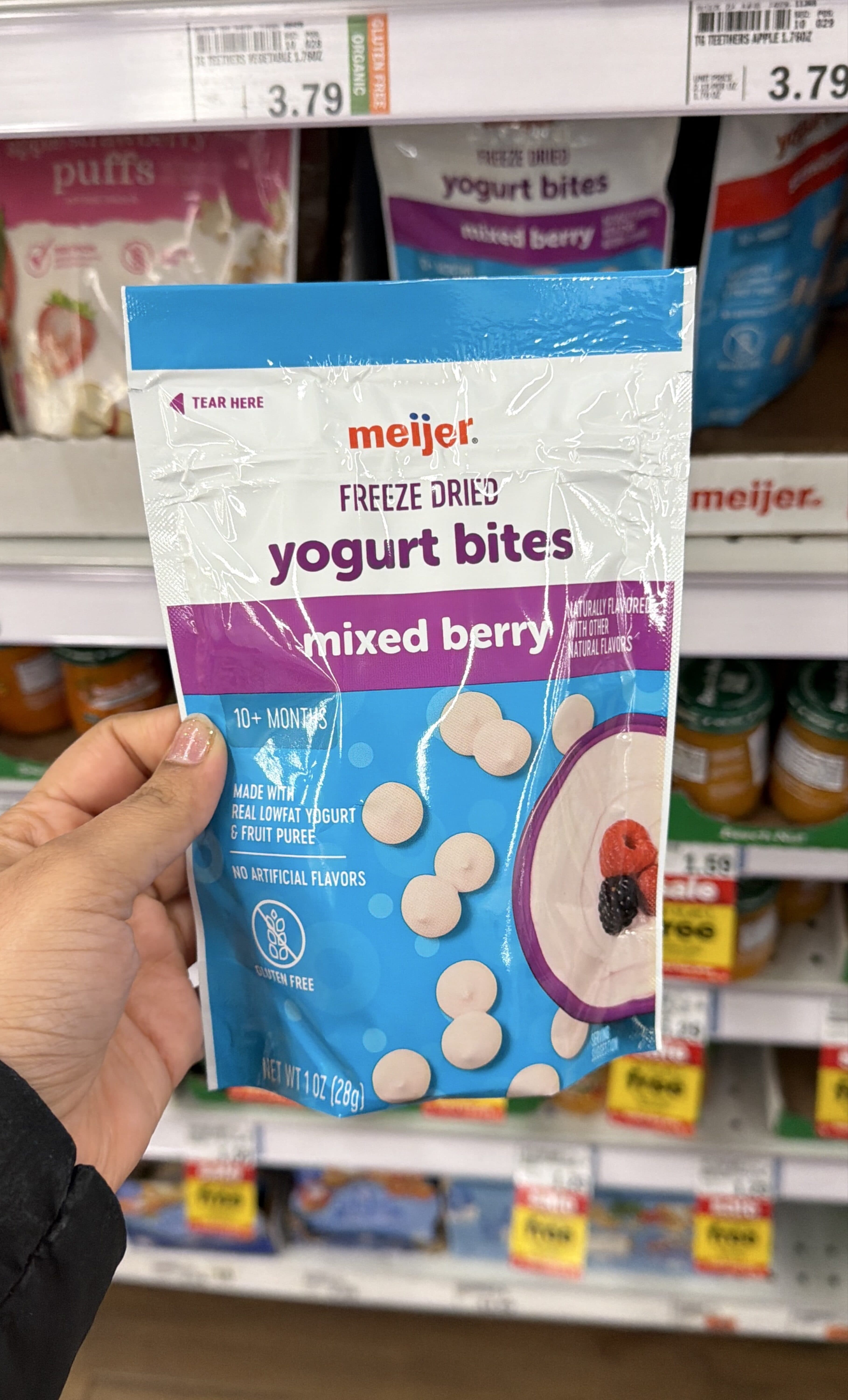 Meijer Baby Yogurt Bites, Mixed Berry packshot
