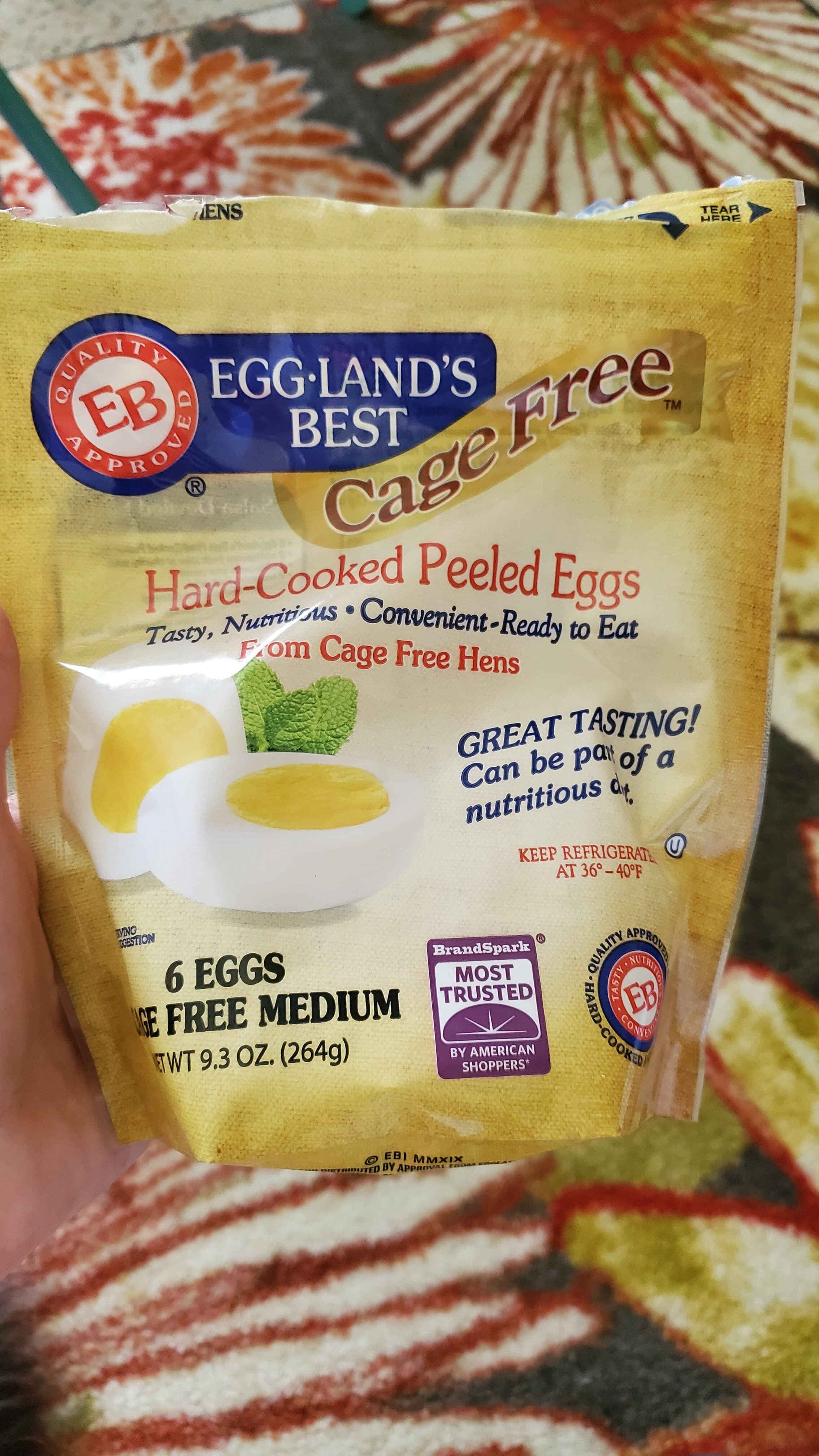 Eggland's Best Cage Free Hard-Cooked Peeled Eggs packshot