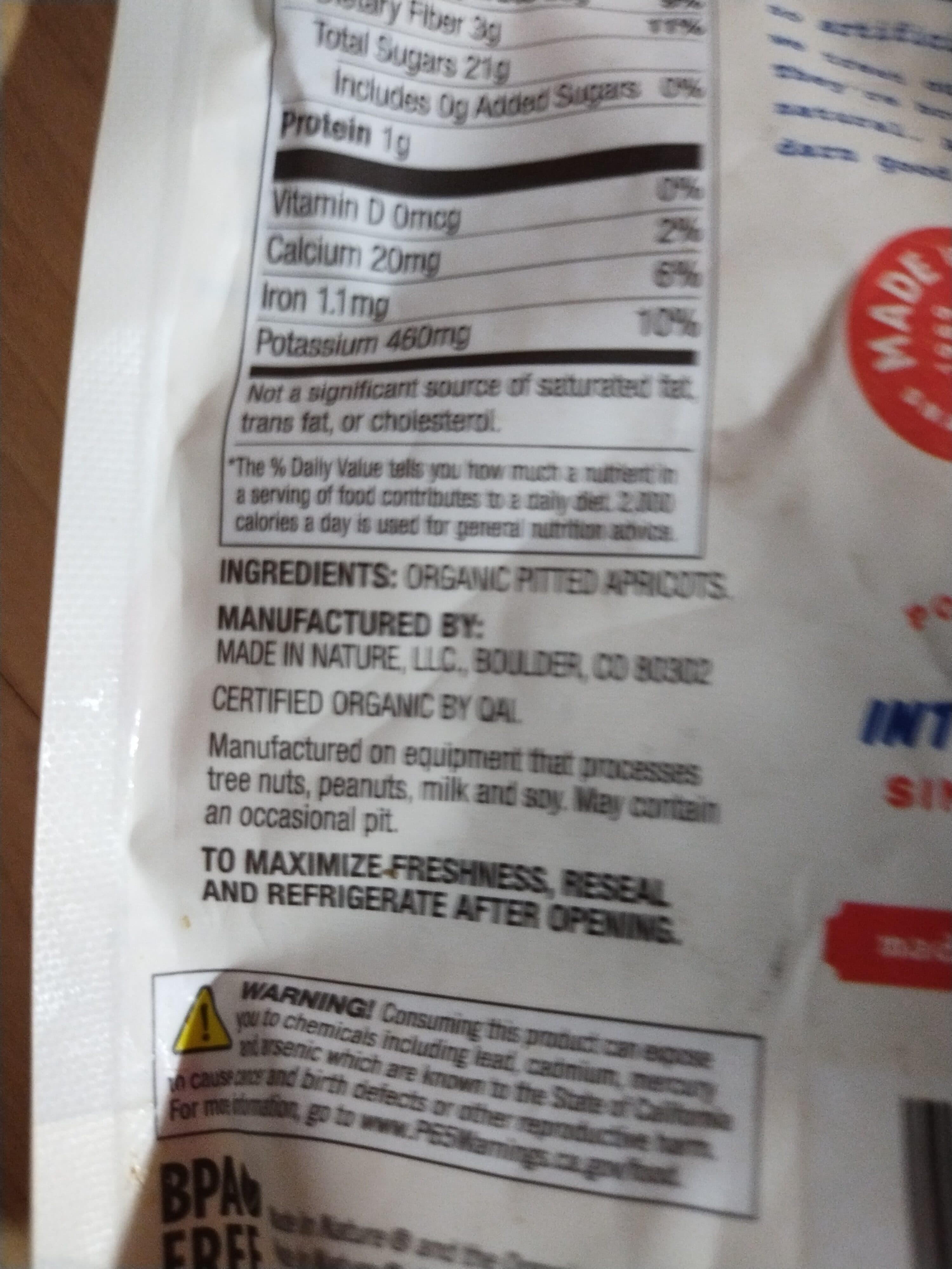 Made In Nature Organic Dried Apricots packshot