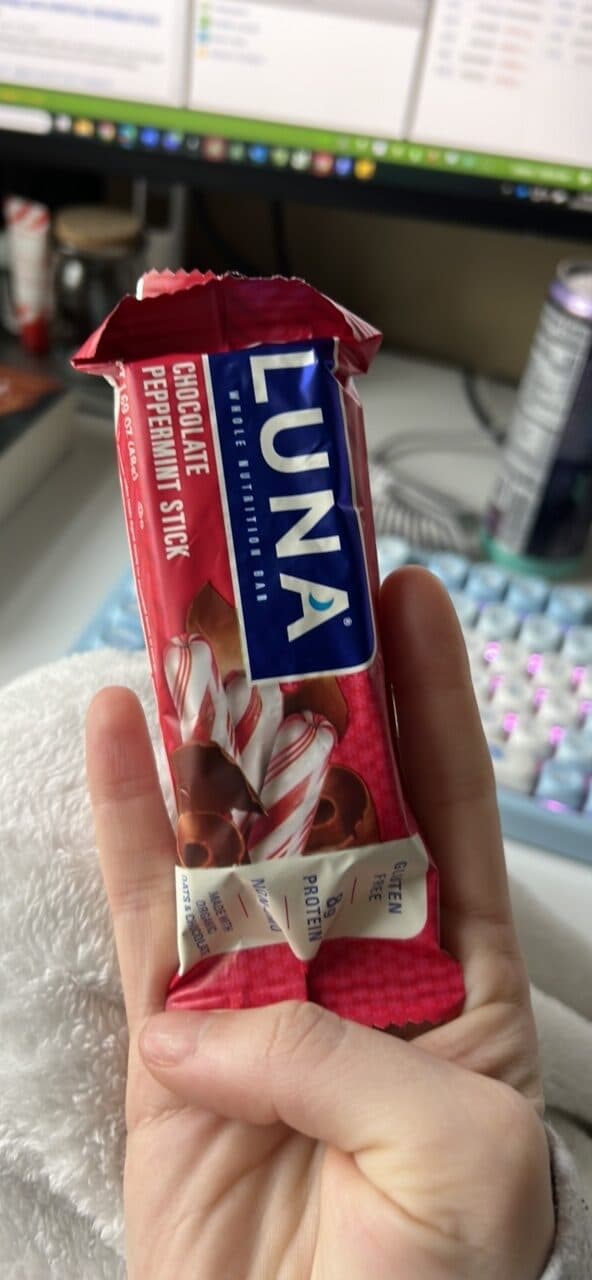 LUNA Chocolate Peppermint Bar packshot