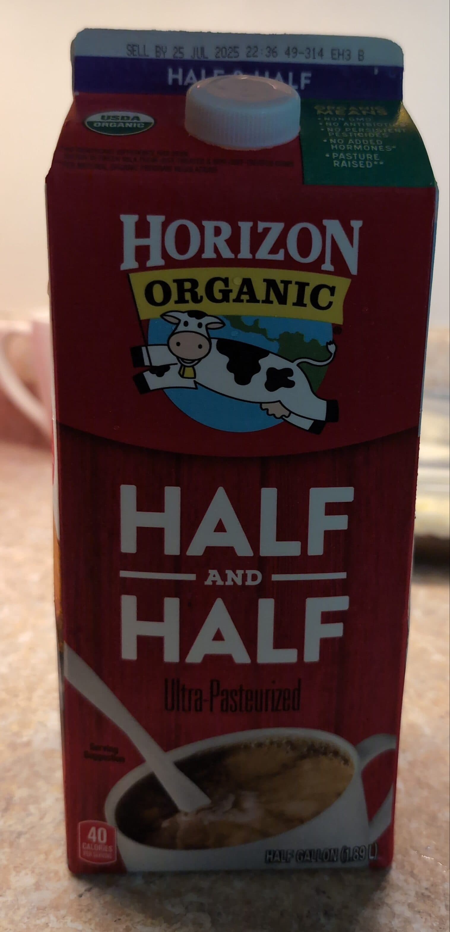 Wwf Operating Company Half and half ultra-pasteurized packshot