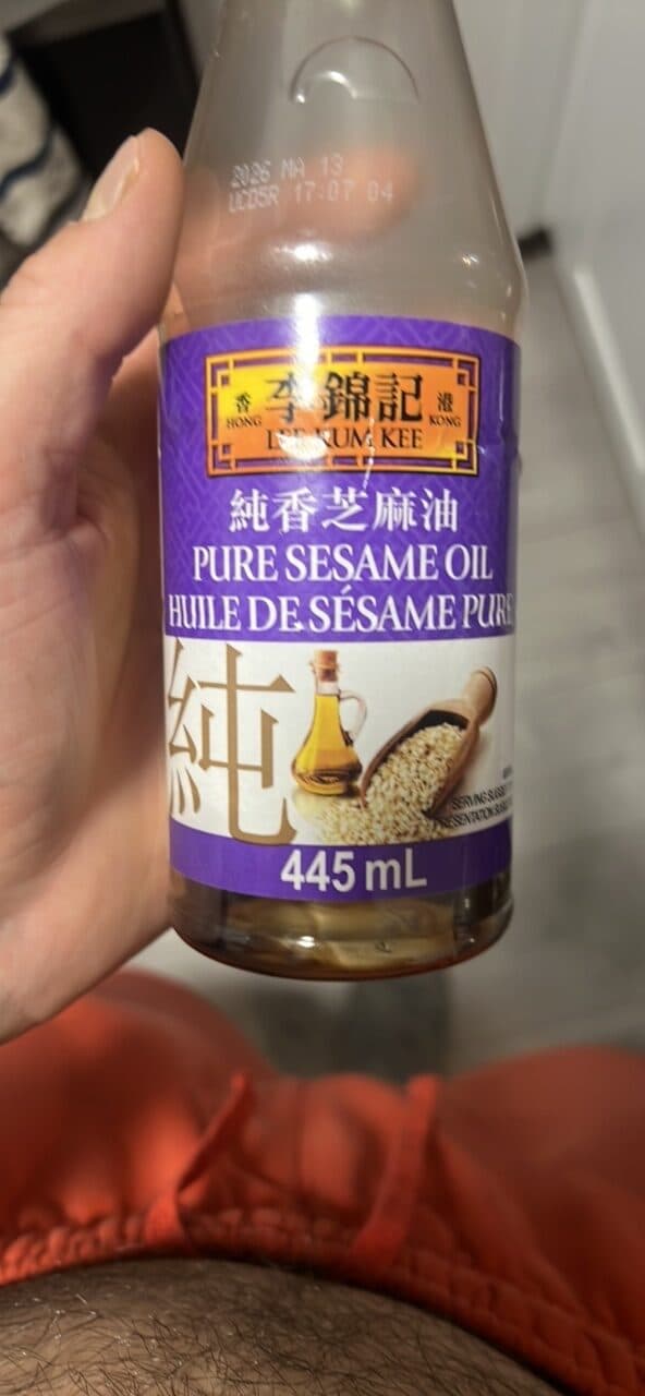 Lee Kum Kee Pure Sesame Oil packshot