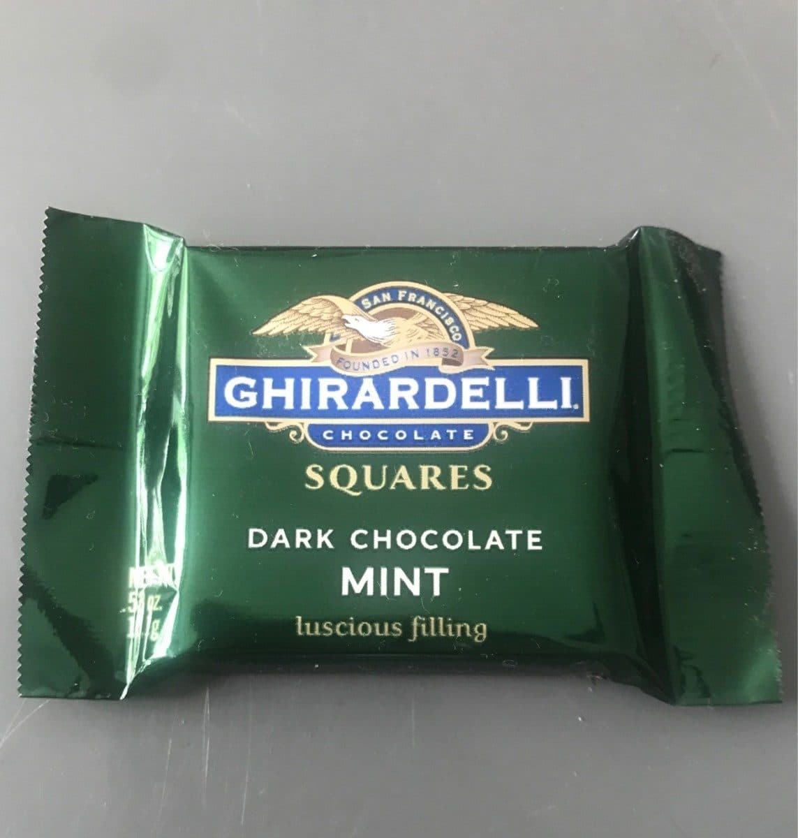 Ghirardelli Ghirardelli Chocolate Dark Chocolate Square With Mint packshot