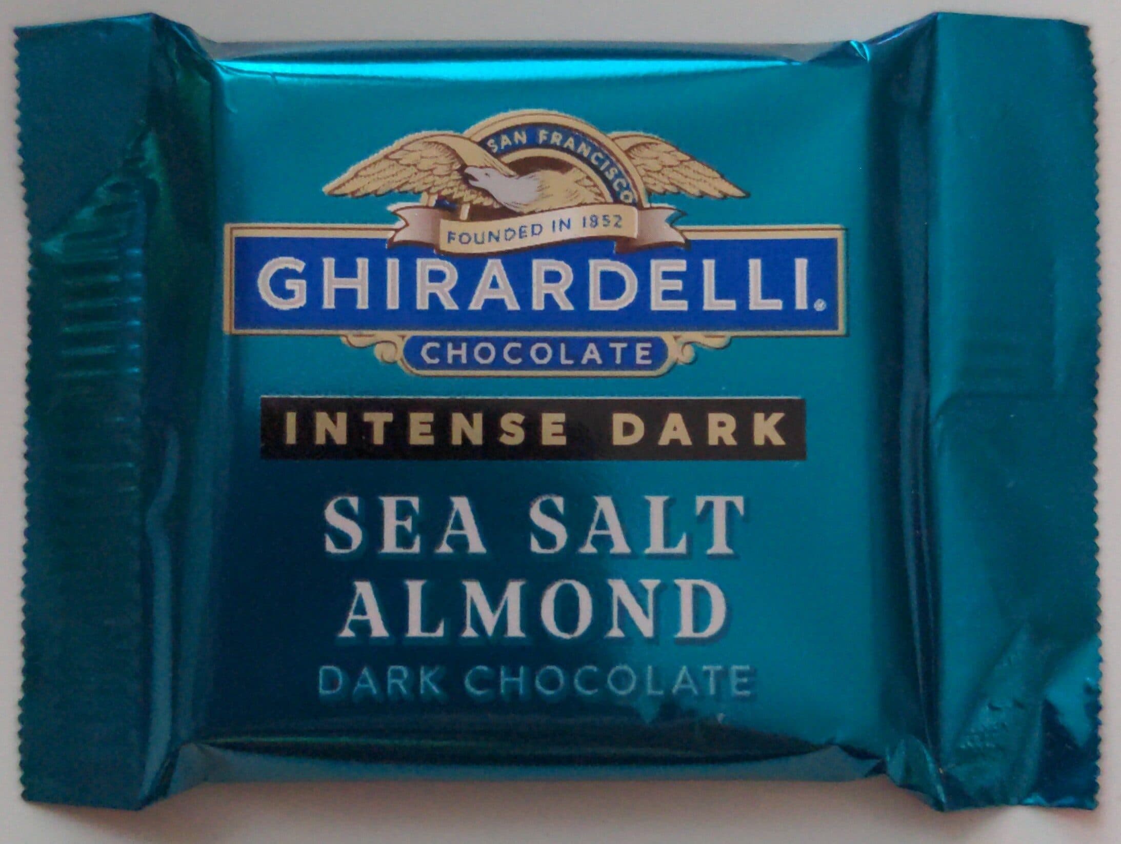 GHIRARDELLI Intense Dark Chocolate Sea Salt Soiree Squares Case Pack packshot