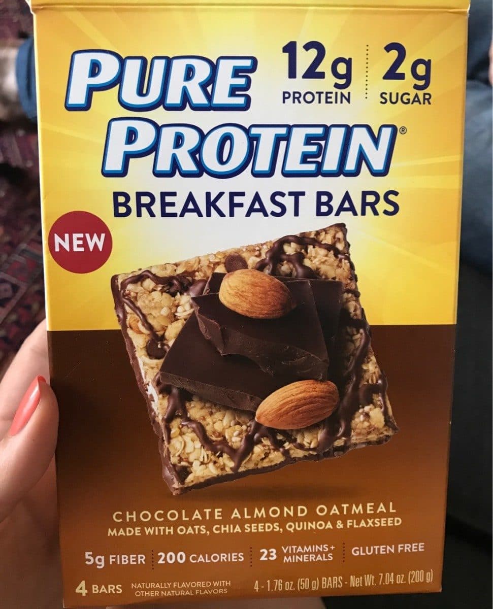 Open Food Facts Chocolate almond oatmeal breakfast bars packshot