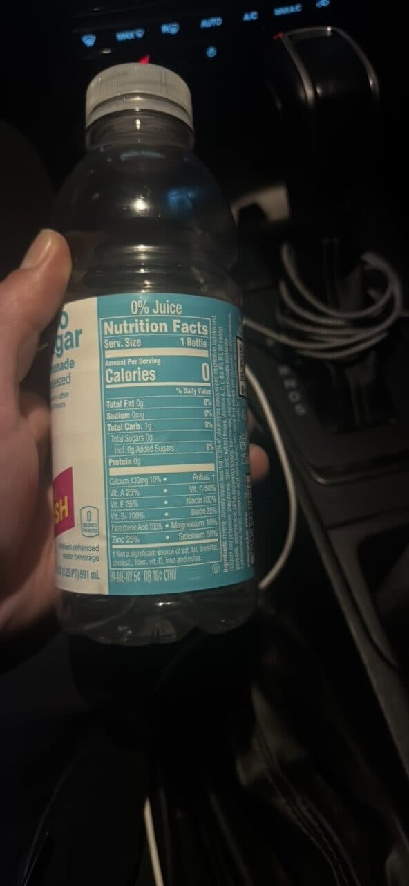 vitamin water zero sugar lemonade squeezed packshot