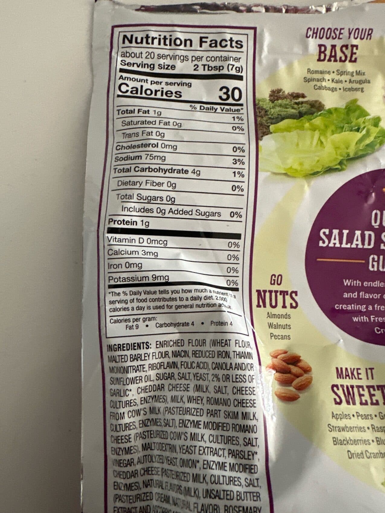 Fresh Gourmet CHEESE & GARLIC with CROUTONS packshot