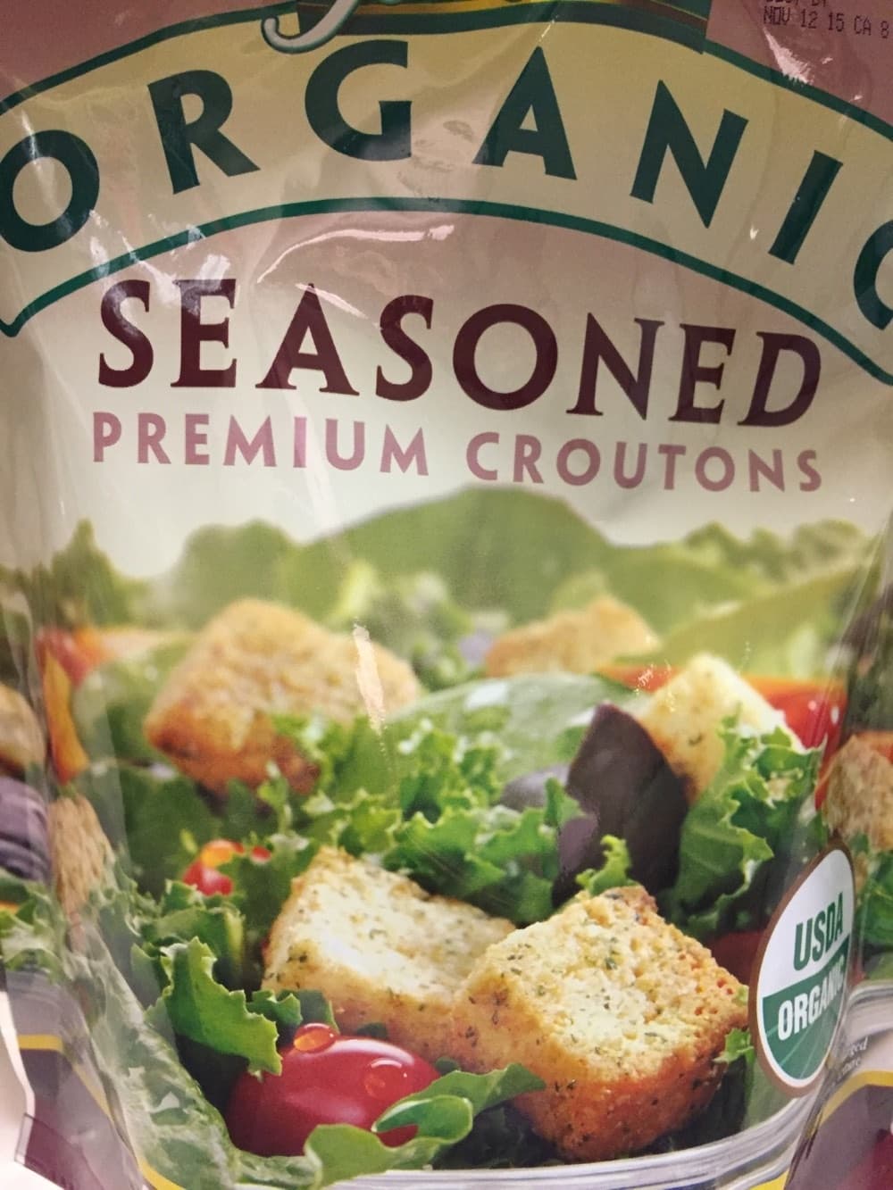 Fresh Gourmet Seasoned premium croutons packshot