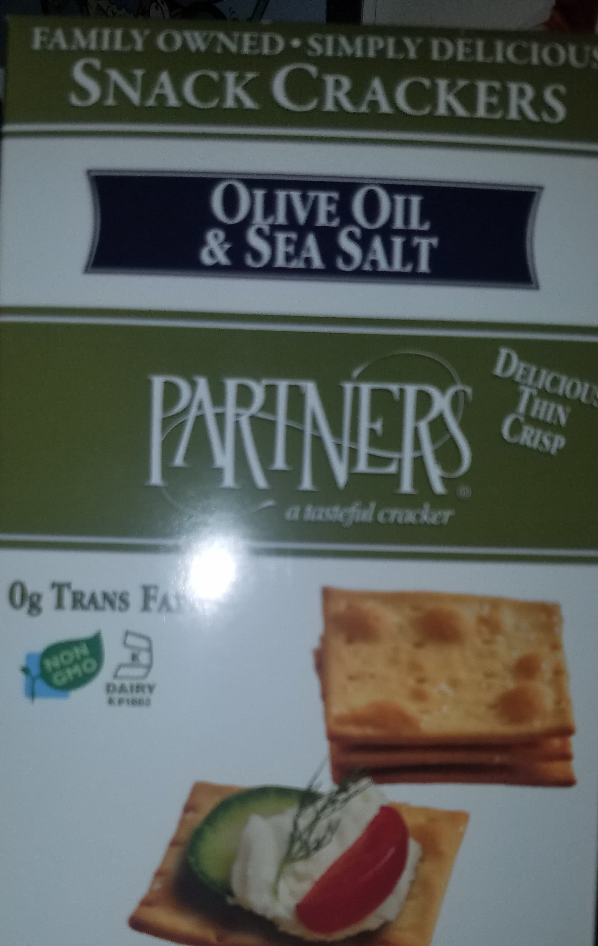 PARTNERS snack crackers Olive Oil & Sea Salt packshot