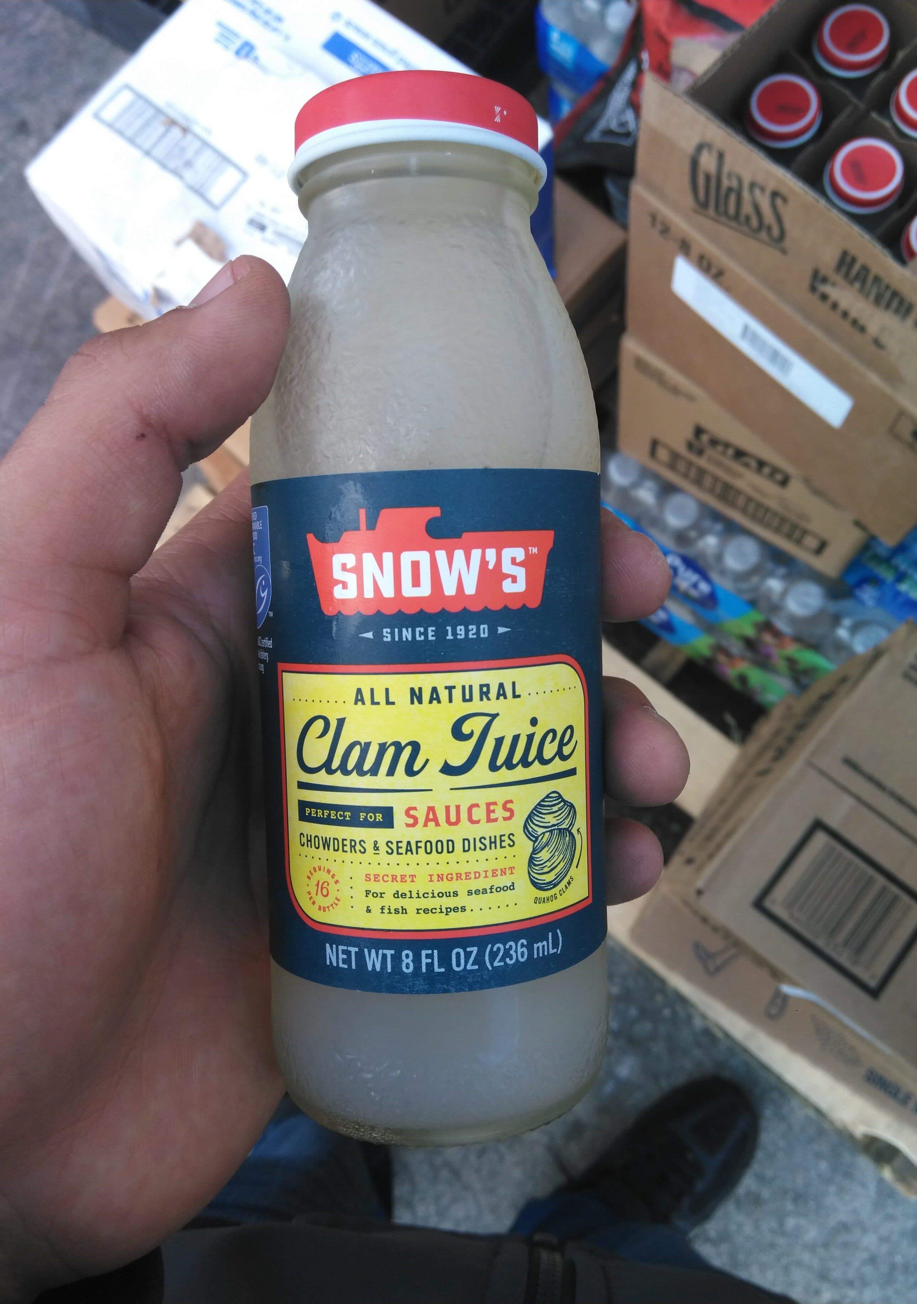 Bumble Bee All natural clam juice, clam packshot