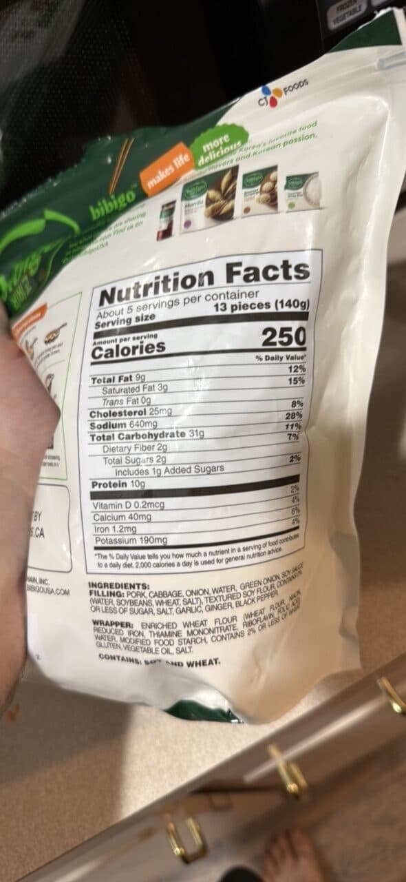 bibigo Mini Wontons Pork & Vegetable Dumplings packshot