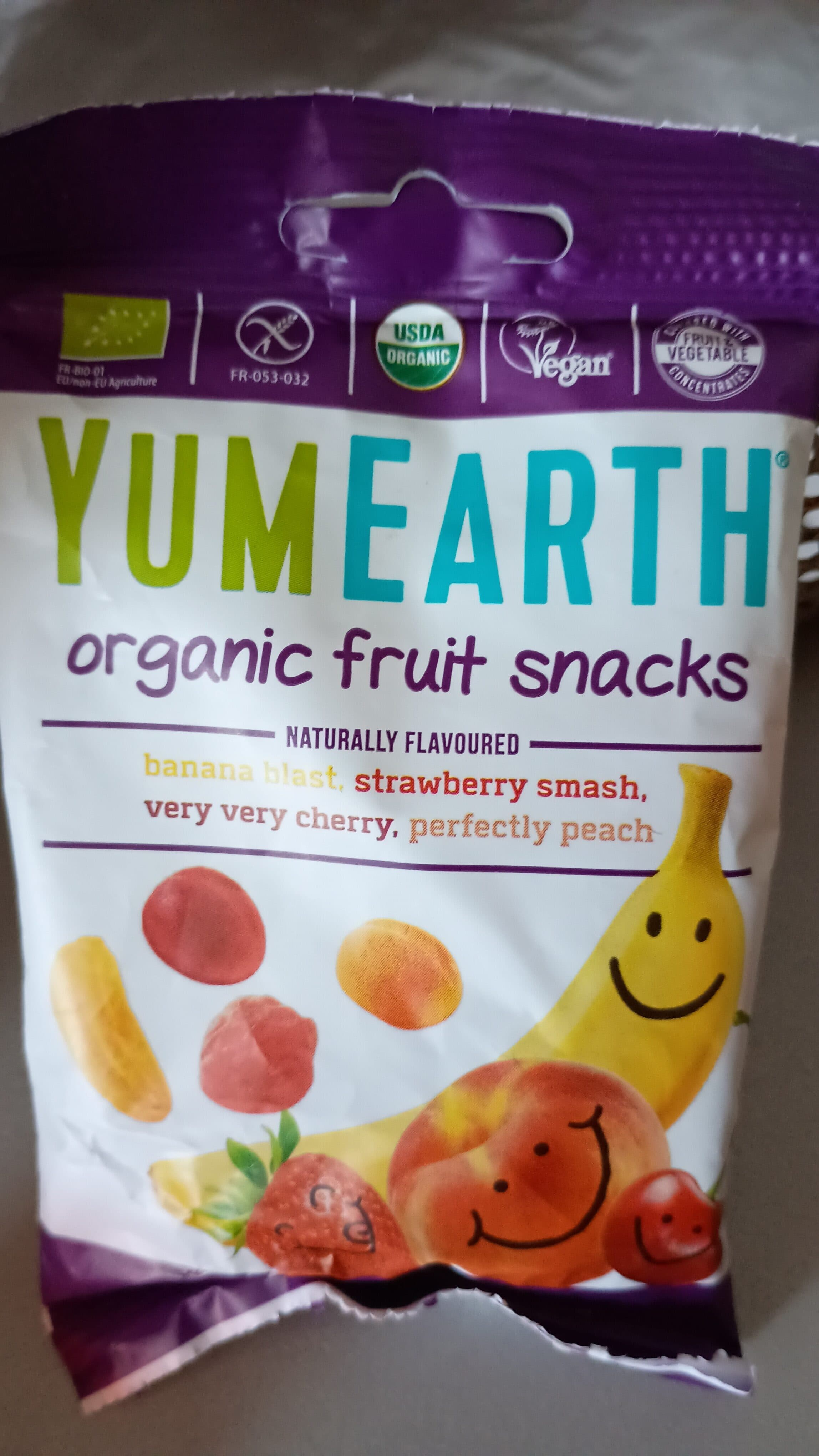 YumEarth Bonbons Bio et Vegan gélifiés au goût de fruits packshot