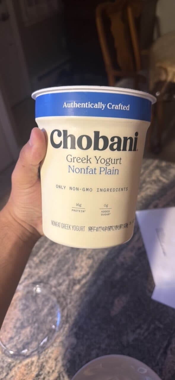 Chobani Greek Yogurt Nonfat Plain packshot