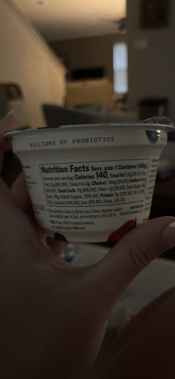 Chobani Mixed Berry Greek Yogurt packshot