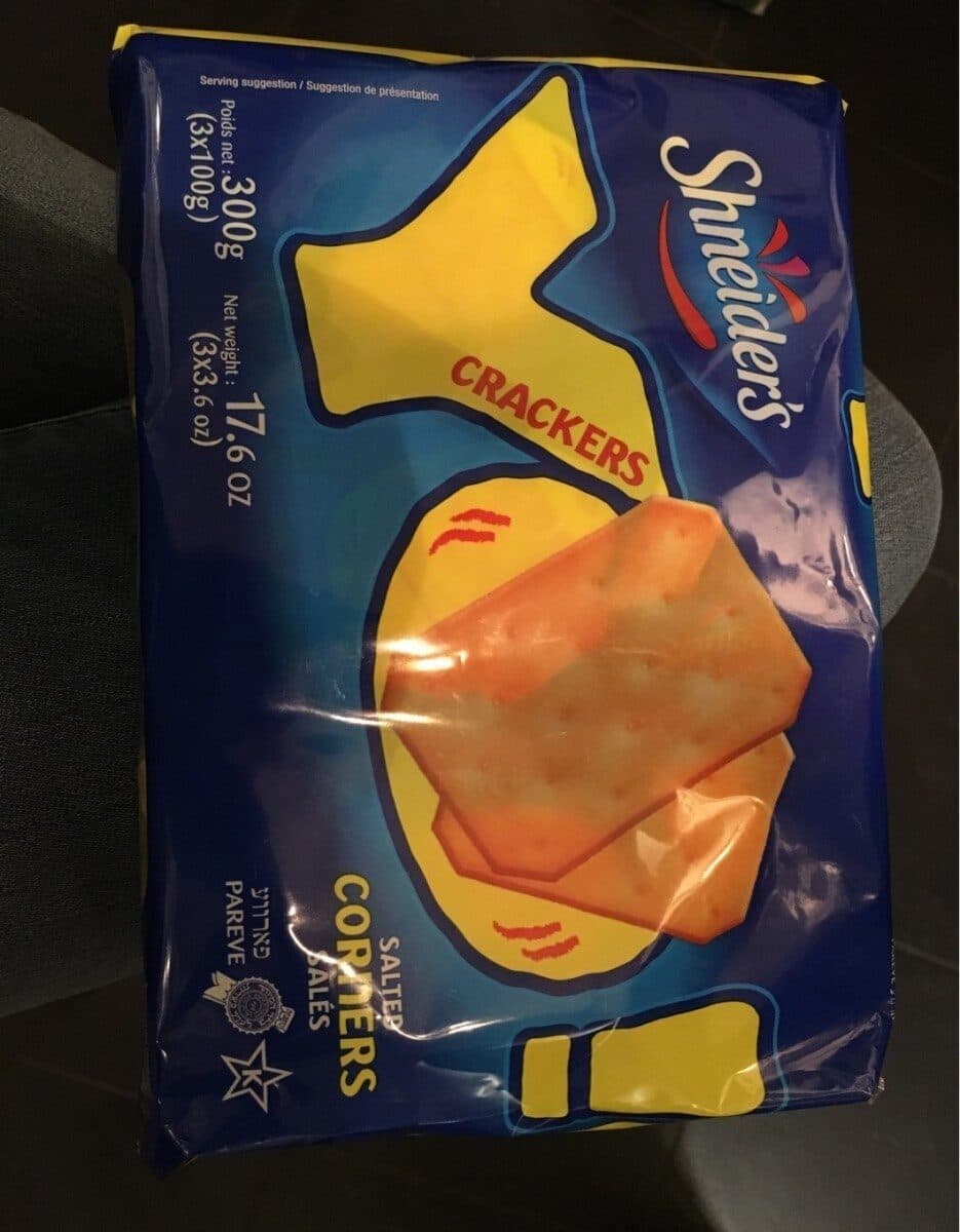 Shneider’s Crackers packshot