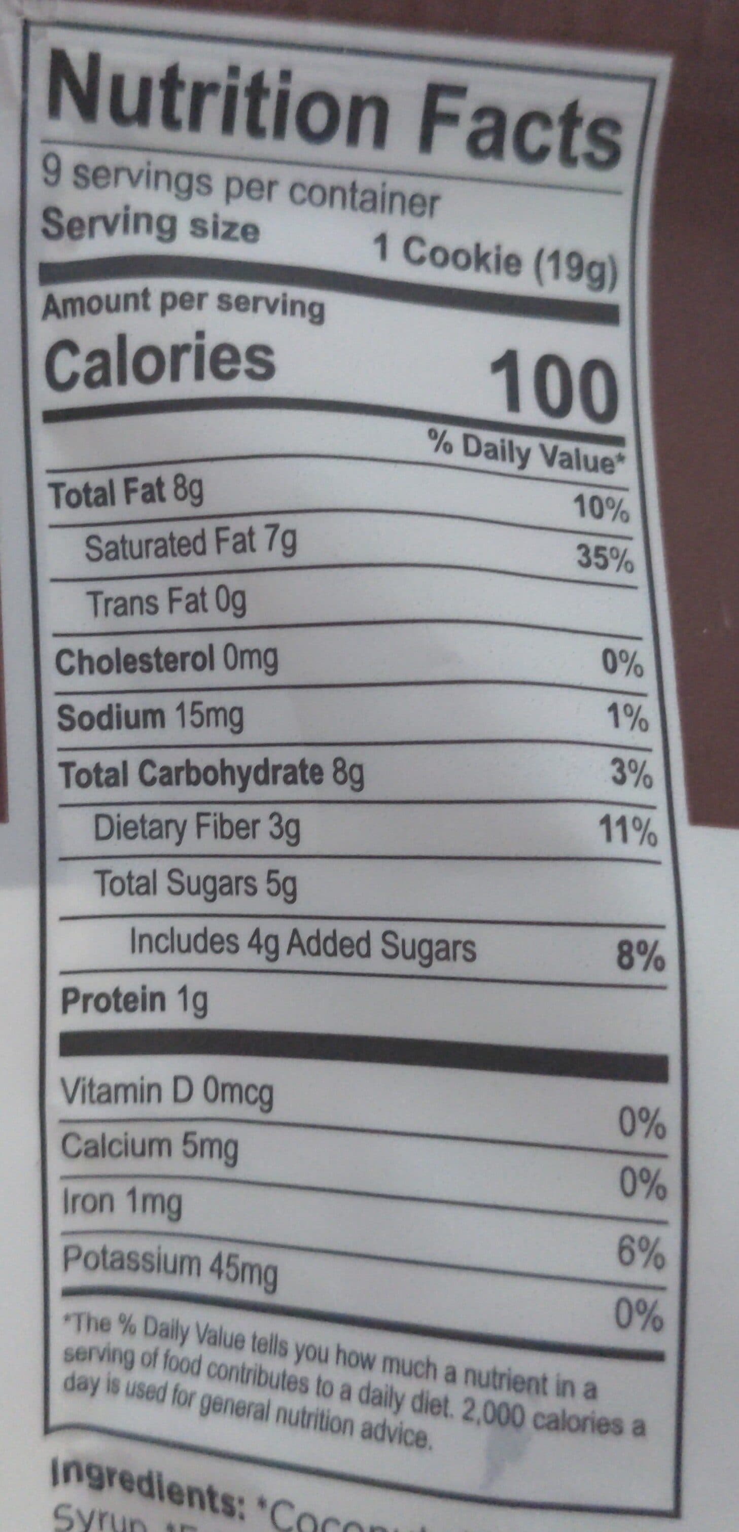 Emmy's Organics Soft & Chewy Coconut Cookies Dark Cacao packshot