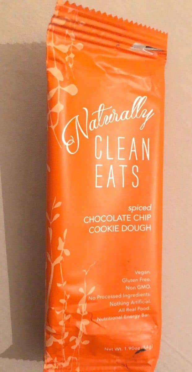 Open Food Facts Spiced chocolate chip cookie dough packshot