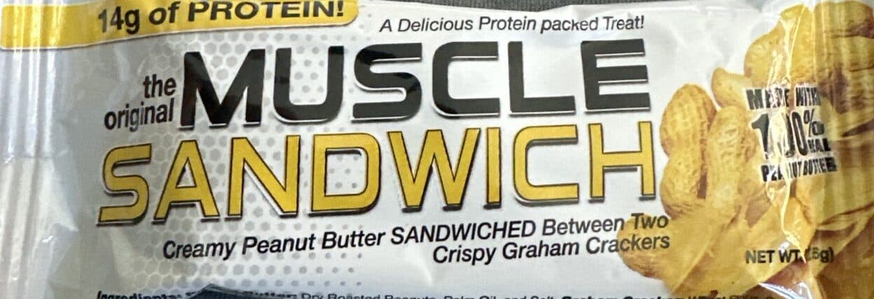 Muscle Sandwich A Peanut Butter Graham Cracker Snack Bar packshot