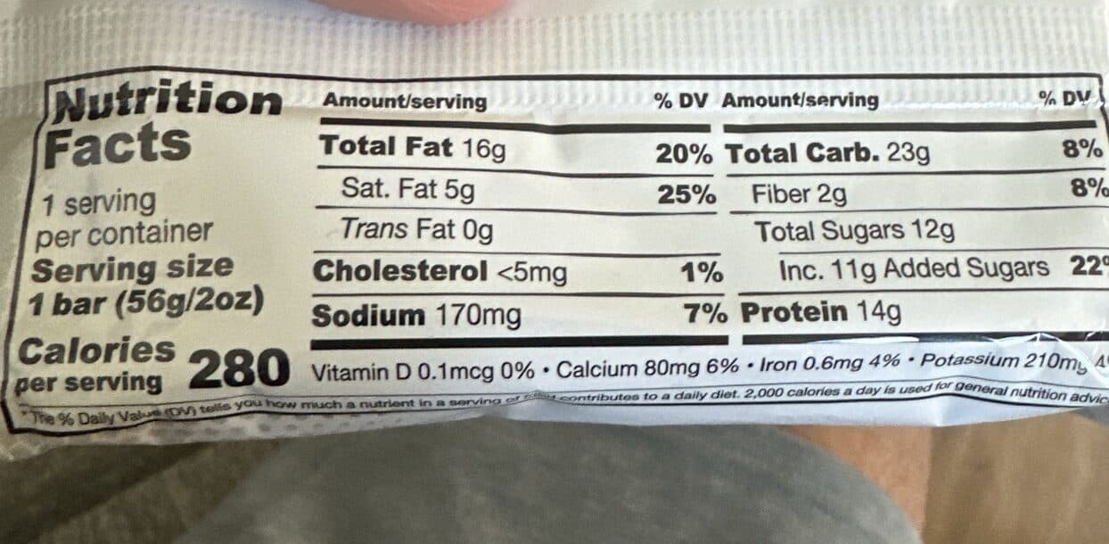 Muscle Sandwich A Peanut Butter Graham Cracker Snack Bar packshot