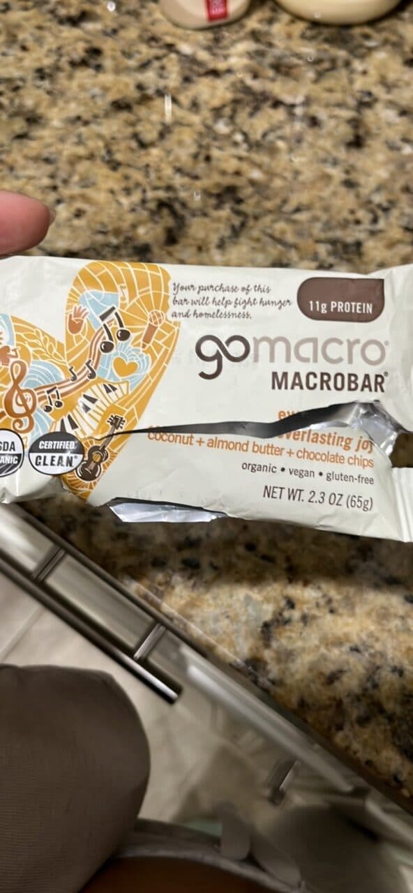 gomacro MACROBAR everlasting joy coconut + almond butter + chocolate chips packshot