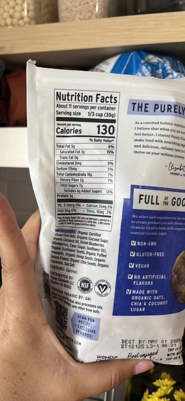 purely elizabeth. BLUEBERRY HEMP ANCIENT GRAIN GRANOLA packshot