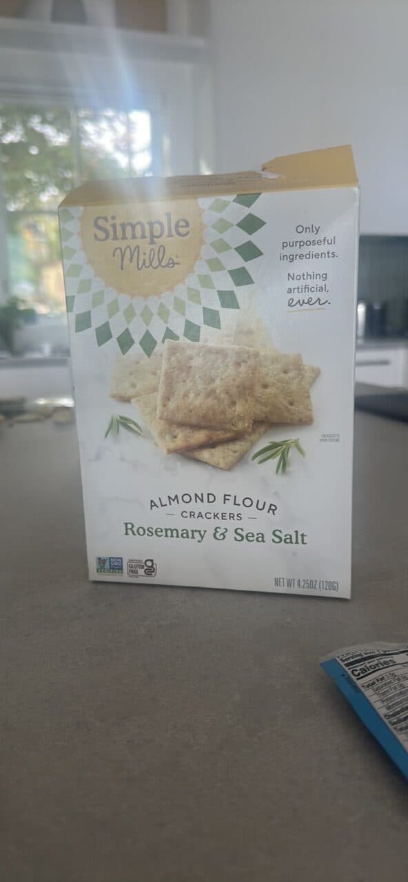 Simple Mills Crackers packshot