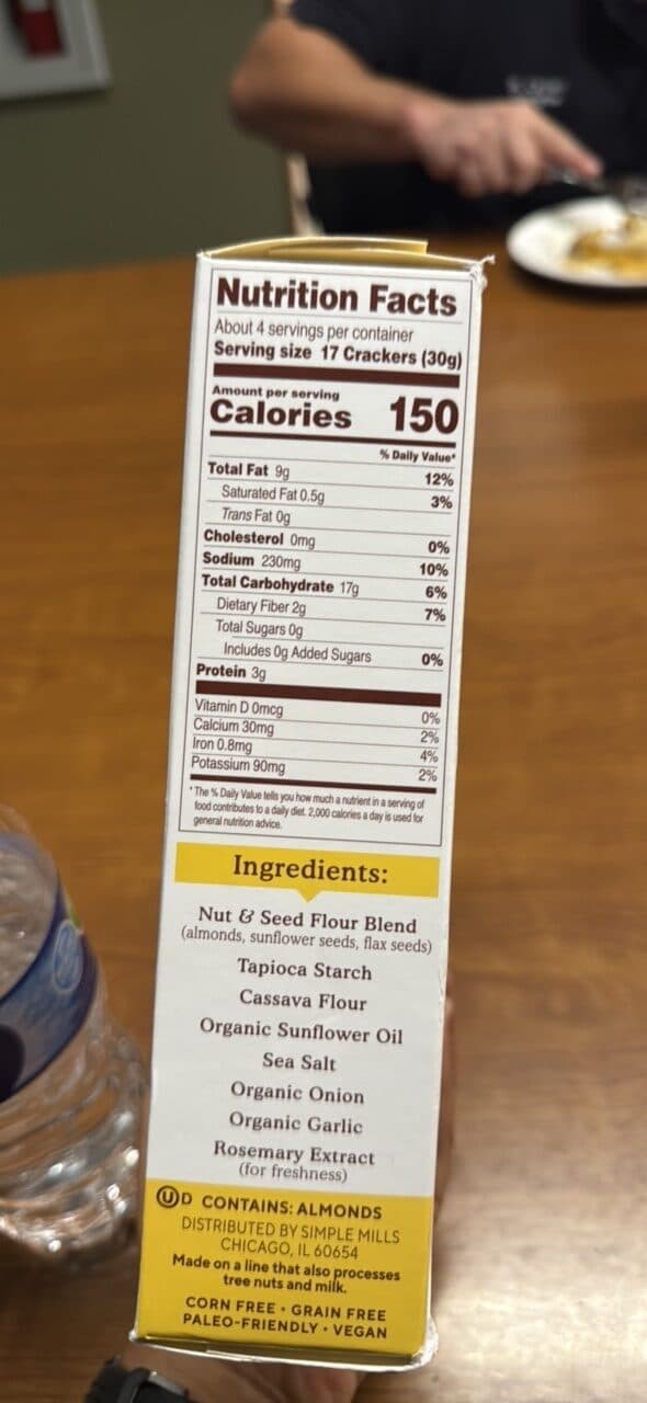 Simple Mills Almond Flour Crackers Fine Ground Sea Salt packshot