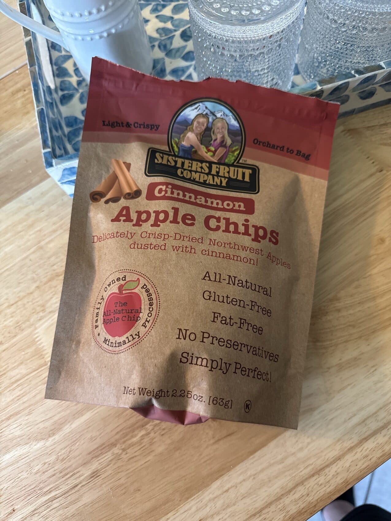Sisters Fruit Company Sisters fruit company, apple chips, cinnamon packshot