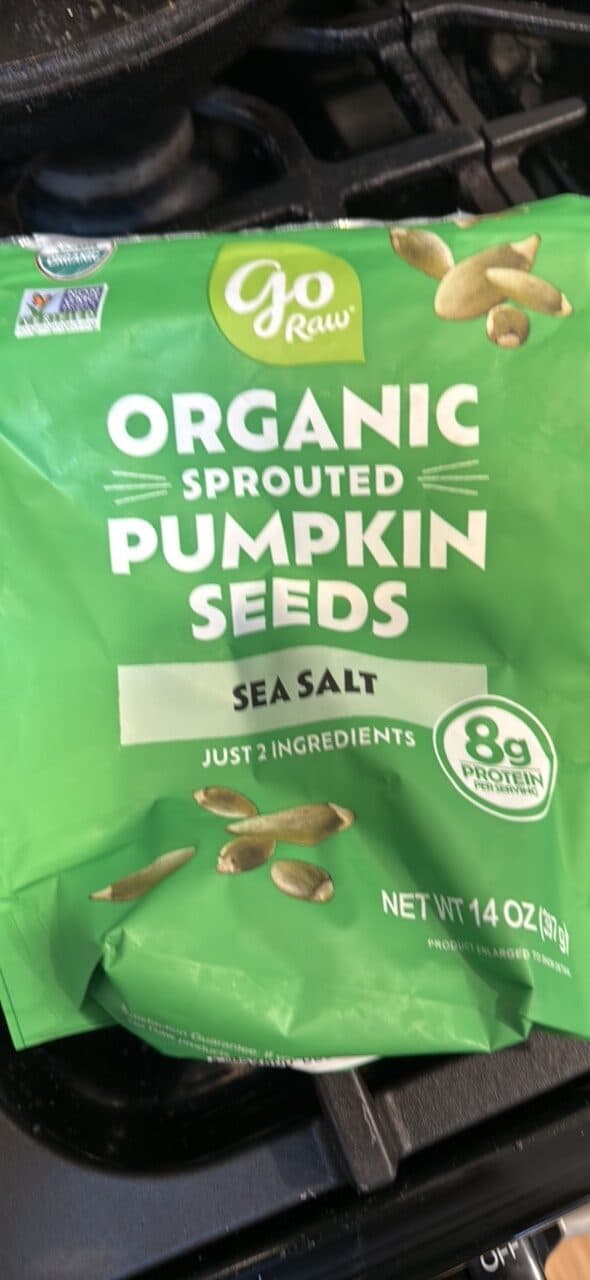 Go Raw Organic Sprouted Pumpkin Seeds Sea Salt packshot