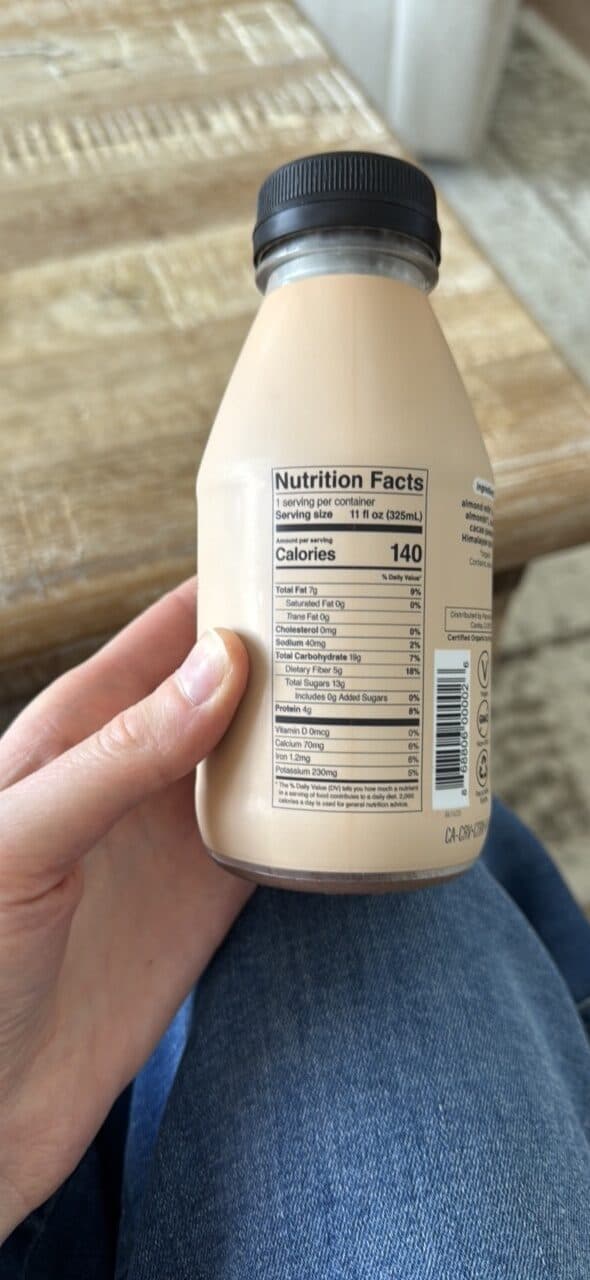 POP & BOTTLE CACAO ALMOND LATTE packshot