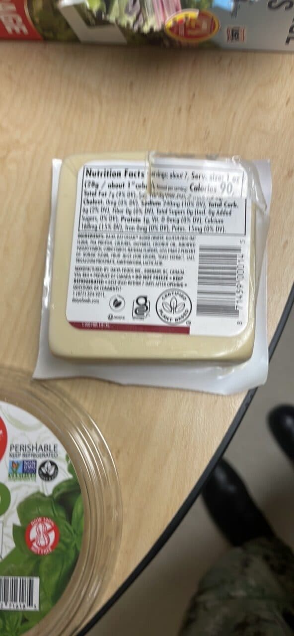 Daiya Smoked Gouda Block packshot